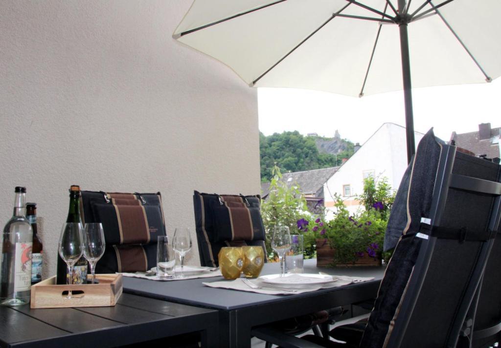 Moselromance - Luxusapartment - Grosse Terrasse - Ruhige Lage Traben-Trarbach Kültér fotó