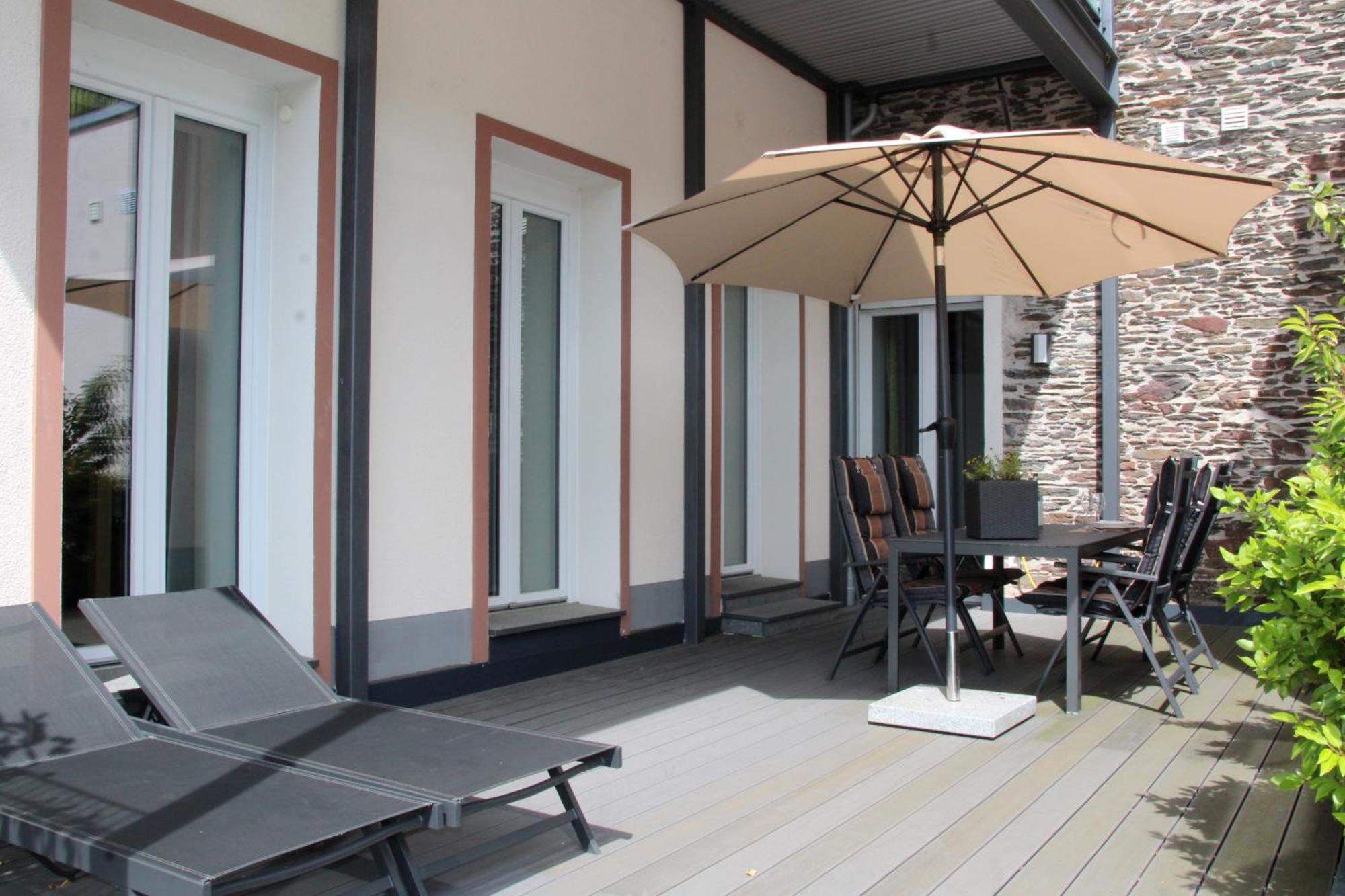 Moselromance - Luxusapartment - Grosse Terrasse - Ruhige Lage Traben-Trarbach Kültér fotó